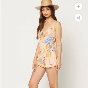 NWT❤️Flynn Skye Scarlette Romper in Peony Dreams print